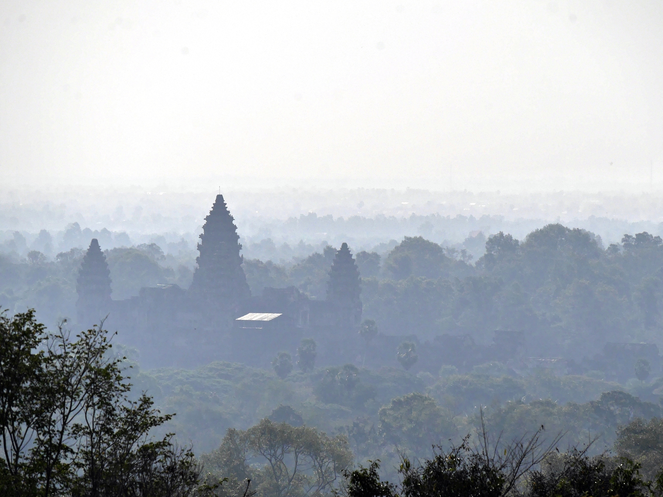 Angkor Wat im Morgennebel