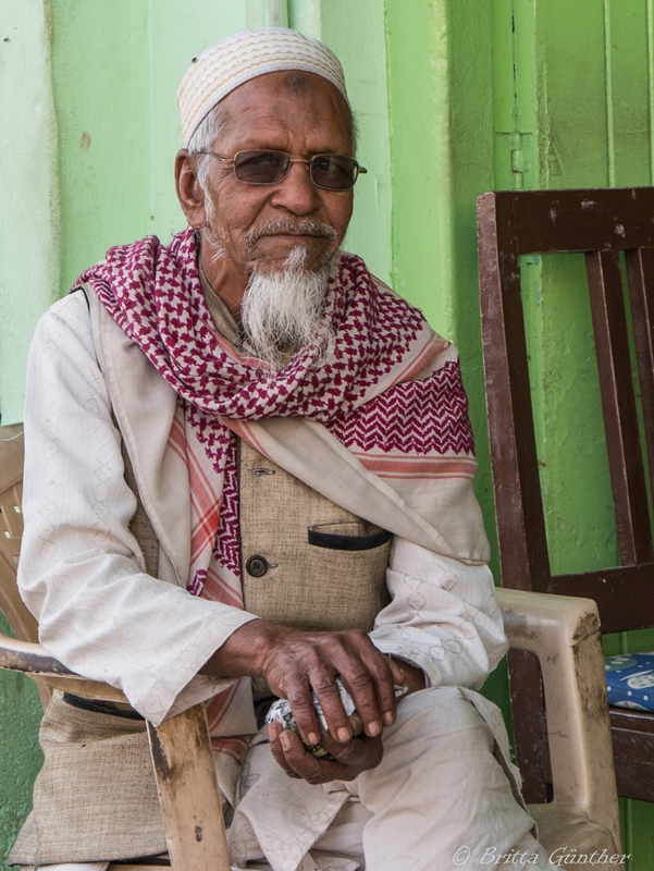 Alter Mann mit Sonnenbrille - Udaipur