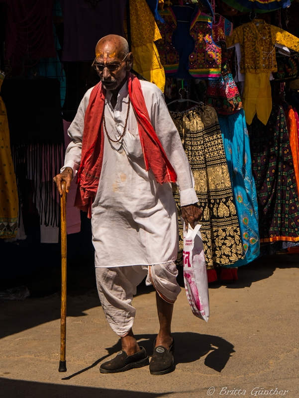 Pilger in weiß - Pushkar