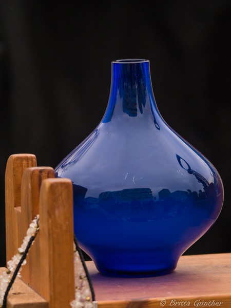 Runde blaue Vase