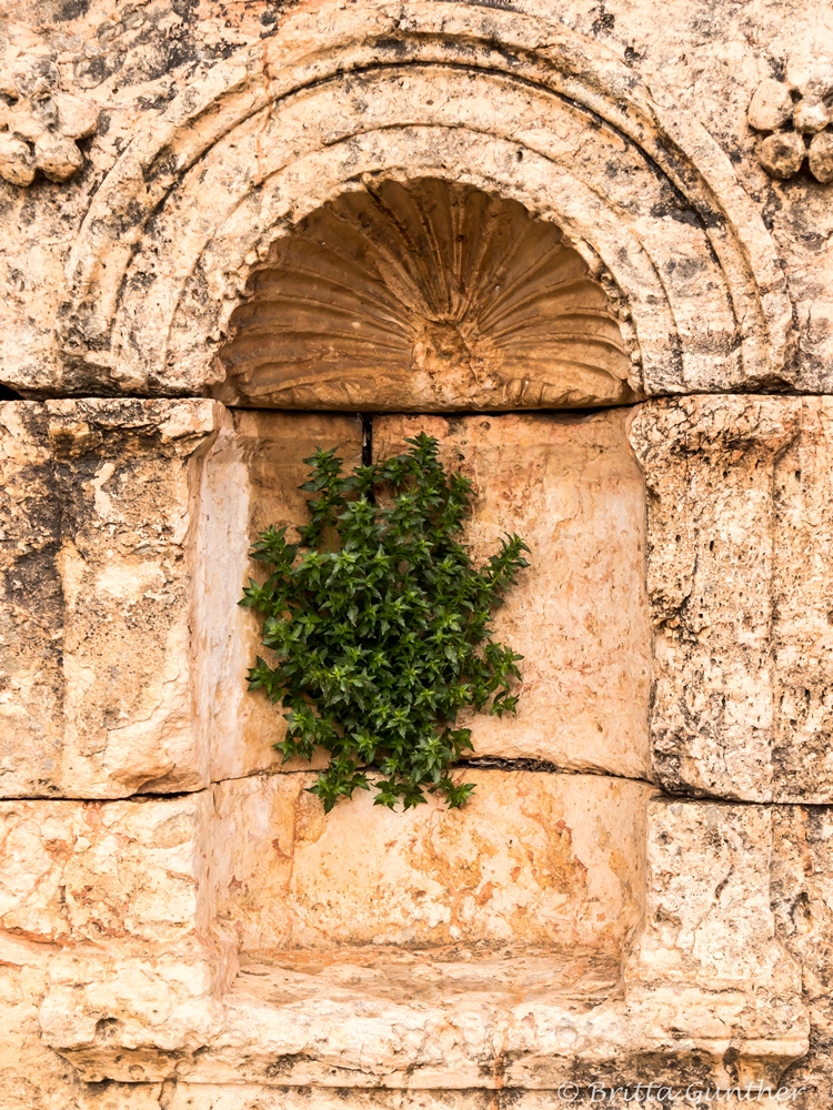 Verzierte Nische in Jerash